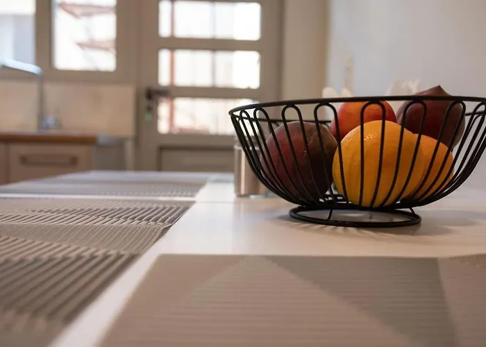 Erato 2 Cosy By Homesh