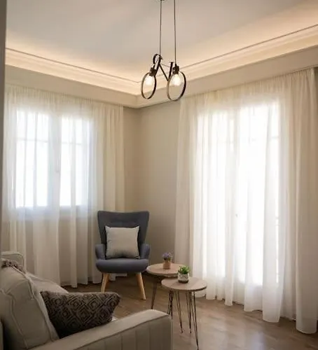 Erato 2 Cosy By Homesh Апартаменты