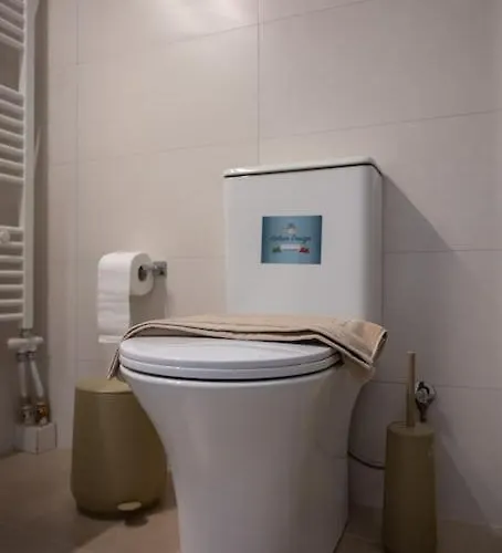 Erato 2 Cosy By Homesh