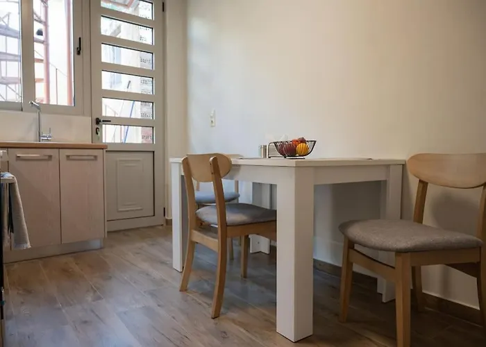 Erato 2 Cosy By Homesh Апартаменты